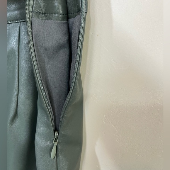 NWT Lulus Most Fab Vegan Leather Button-Front Mini Skirt Gray Various Sizes - Picture 5 of 13